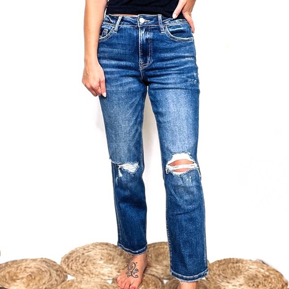 Vervet Straight Leg Ripped Jeans - Picture 10 of 10